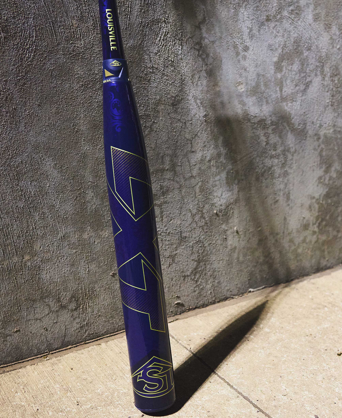 2024FP_Shot1_2025_Slugger_Fastpitch_Bat_Inline_LXT_1433-2.jpg
